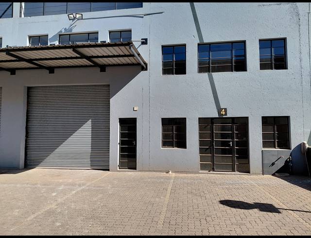 342M² WAREHOUSE TO LET IN POMONA